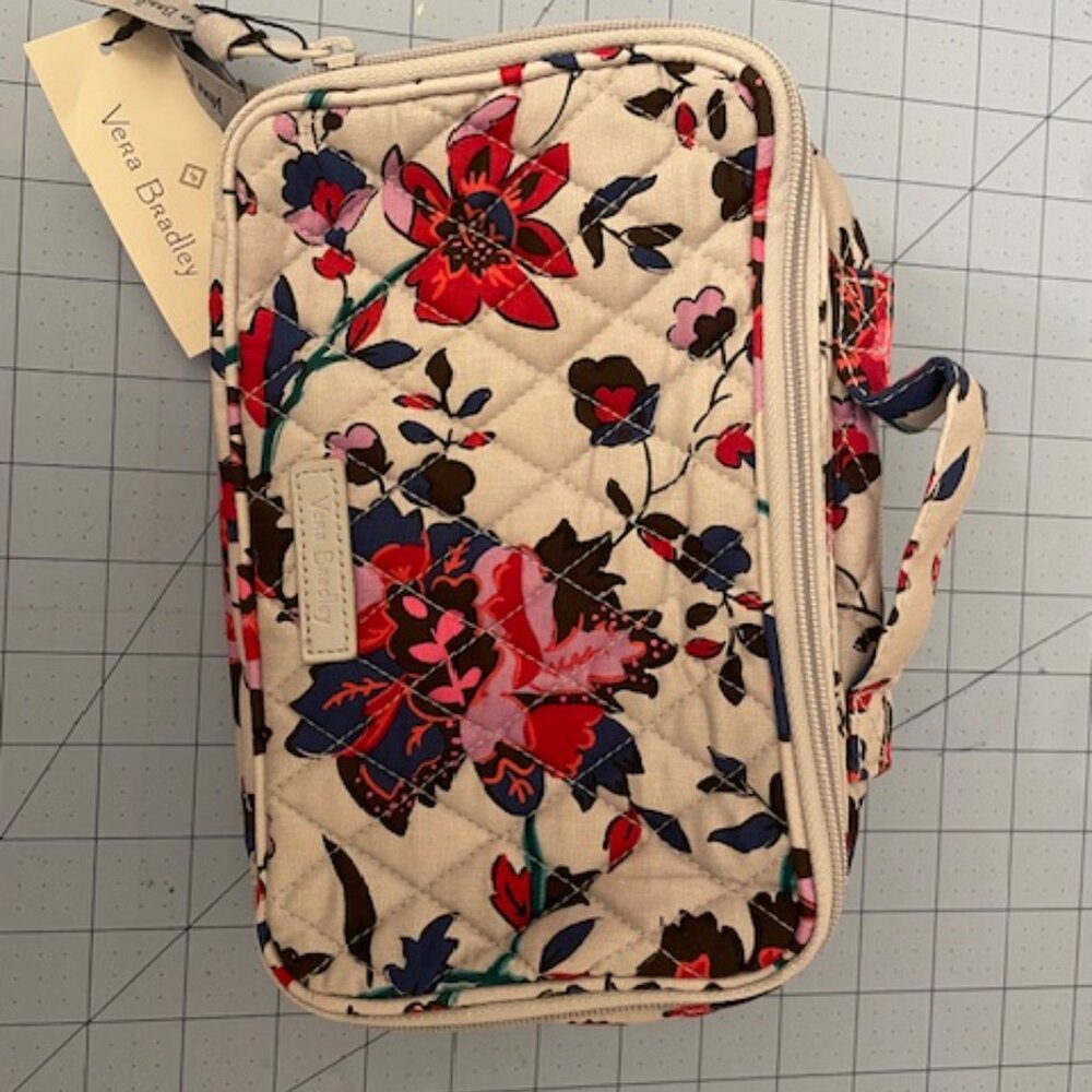Vera Bradley Blush and brush makeup Case (Vineyard Floral) NWT - Picture 5 of 6